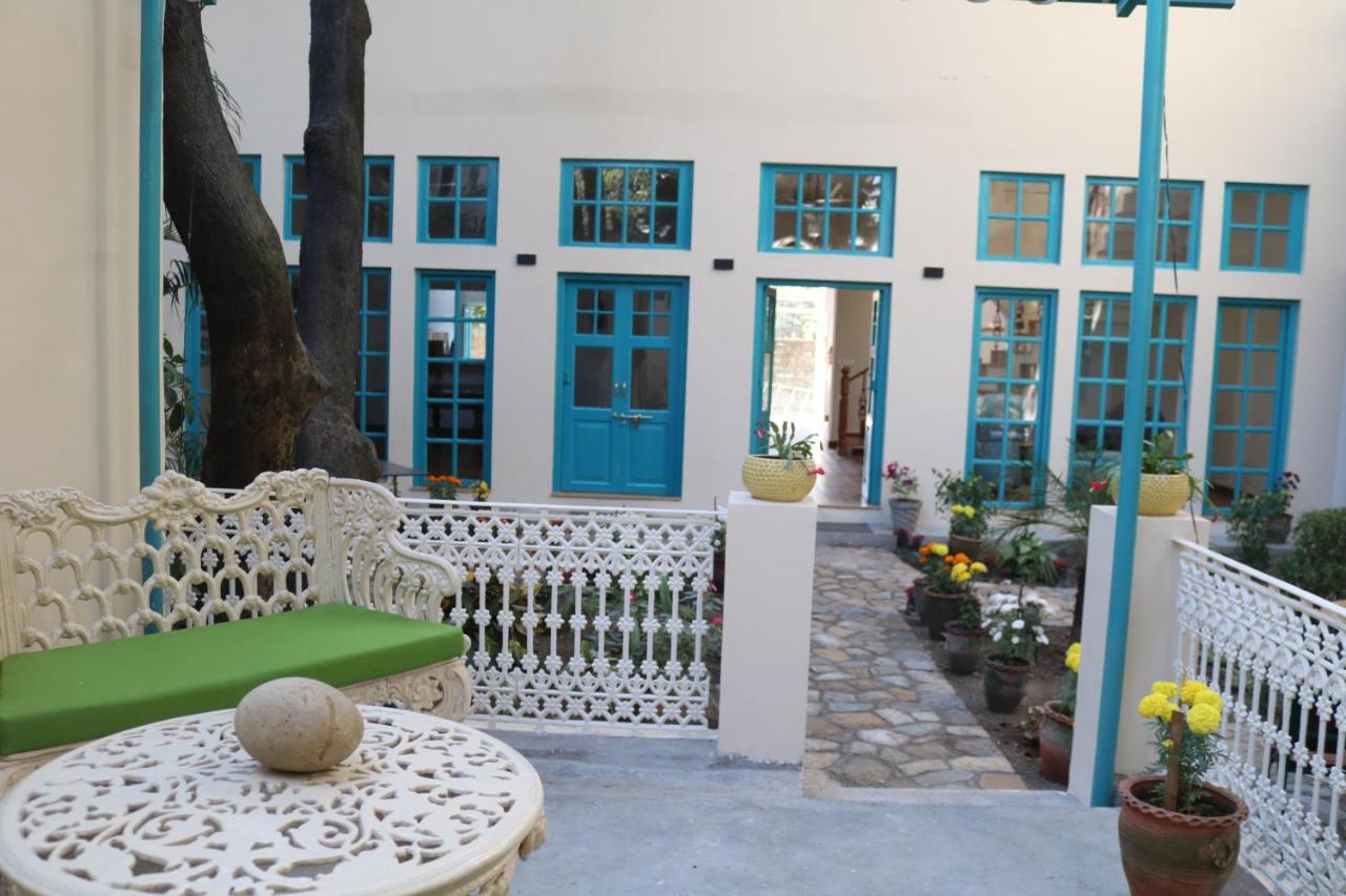 Hotel Mango Tree Courtyard Dehradun Esterno foto